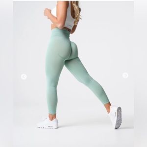 Sage Curve Seamless NVGTN leggings
